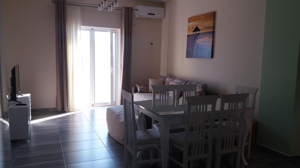 Anna Apartments Sarandë エクステリア 写真