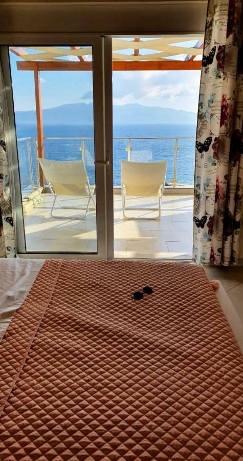 Anna Apartments Sarandë エクステリア 写真